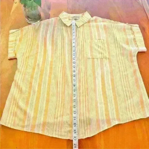 GILLI Oversized Pastel Yellow  Stripes Short Sleeves Button Down Shirt Blouse. - Picture 9 of 9